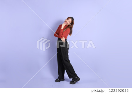 Cute Asian Woman Cute Asian Woman 122392033