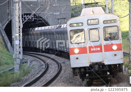東急田園都市線を行く8500系 東急田園都市線を行く8500系 122395975