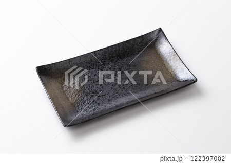 白背景に和風の長角皿 122397002