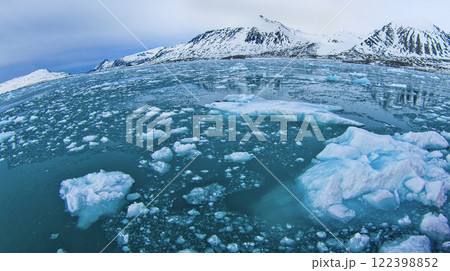 Drift floating Ice, Arctic 122398852
