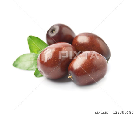Dates fruits on white backgrounds Dates fruits on white backgrounds 122399580