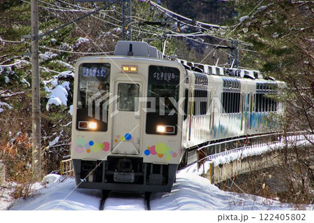 春日部発→会津田島行きの臨時特急【スカイツリートレイン】634系 ～男鹿高原駅にて 122405802