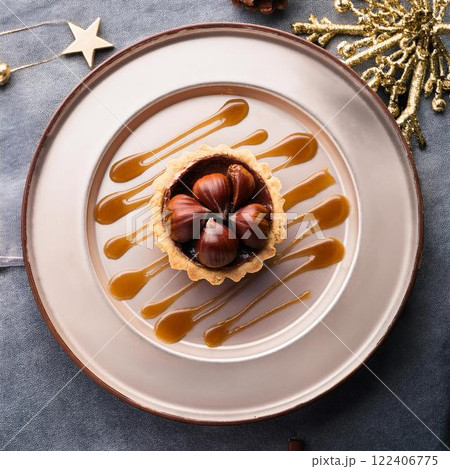 美味しそうな栗とラム酒のタルトレット 122406775