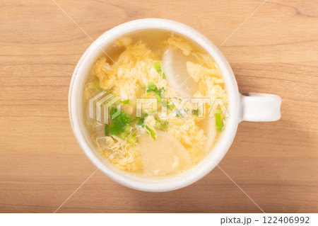 カブの卵スープ 122406992