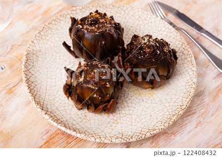 Appetizing dish of artichokes Appetizing dish of artichokes 122408432