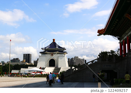 台北の名所　中正紀念堂 122409257