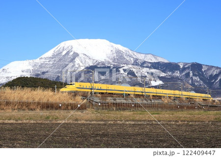 【JR東海】冬の伊吹山と923形0番台〜ドクターイエロー〜(東海道新幹線:岐阜羽島〜米原) 【JR東海】冬の伊吹山と923形0番台〜ドクターイエロー〜(東海道新幹線:岐阜羽島〜米原) 122409447