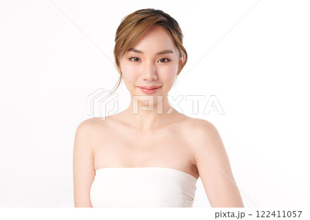 Beautiful young asian woman with clean fresh skin on white background, Face care, Facial treatment, Cosmetology, beauty and spa, Asian women portrait. 122411057