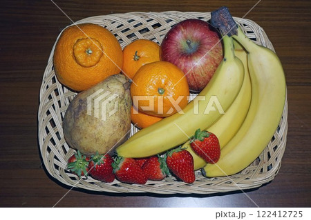 冬の果物 122412725