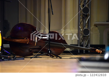 Double bass instrument on the stage 122412810