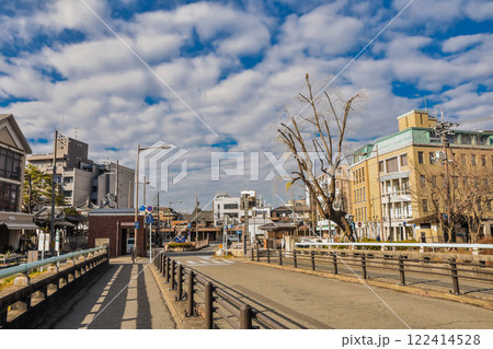 京都市左京区　出町柳駅周辺の街並み 122414528