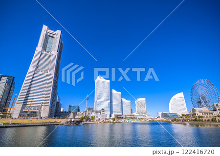 日本の横浜都市景観 みなとみらい・桜木町駅前の横浜ランドマークタワーなどを望む…=令和7年1月22日 日本の横浜都市景観 みなとみらい・桜木町駅前の横浜ランドマークタワーなどを望む…=令和7年1月22日 122416720