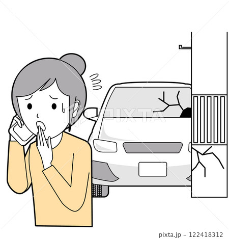 自動車事故で電話する女性 122418312