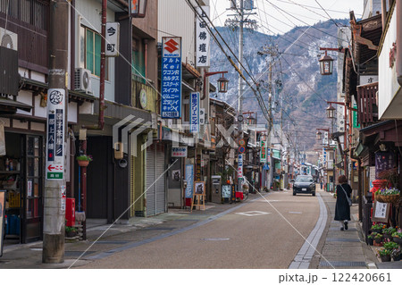 郡上八幡の古い町並み〈岐阜県郡上市〉 郡上八幡の古い町並み〈岐阜県郡上市〉 122420661