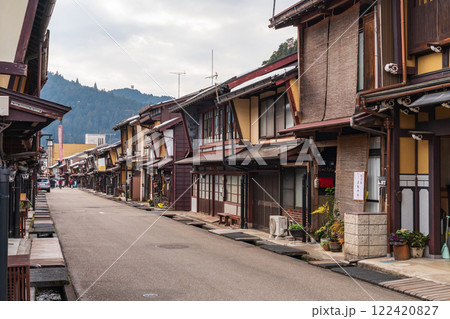 郡上八幡の古い町並み〈岐阜県郡上市〉 郡上八幡の古い町並み〈岐阜県郡上市〉 122420827