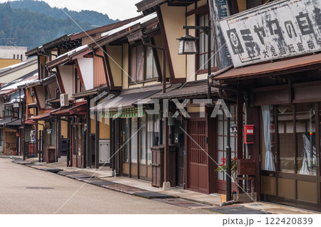 郡上八幡の古い町並み〈岐阜県郡上市〉 122420839