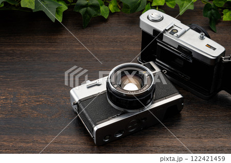 古いフィルムカメラ 122421459