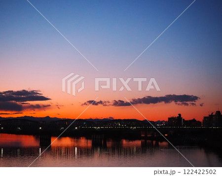 JR荒川橋梁の美しい夕景 JR荒川橋梁の美しい夕景 122422502