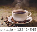 湯気の出るおいしそうなコーヒー 122424545