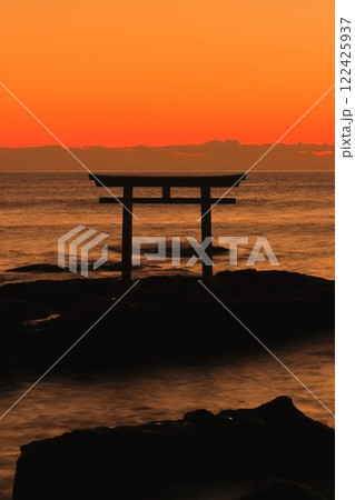 茨城県 大洗磯前神社・神磯の鳥居 122425937
