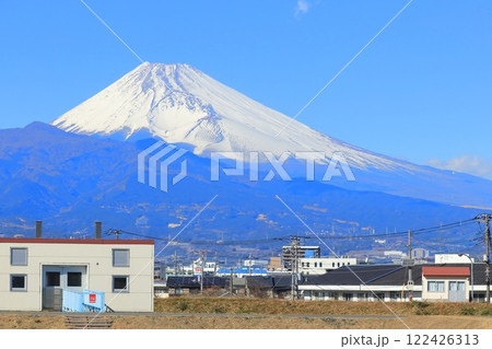 道の駅　伊豆ゲートウェイ函南からの富士山景色 122426313