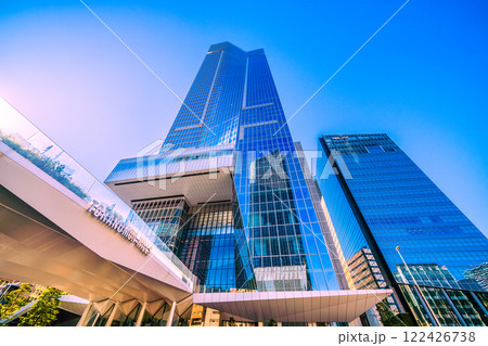 日本の東京都市景観 新時代へ…虎ノ門ヒルズステーションタワーやビル群などを望む＝令和7年1月18日 122426738
