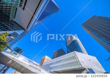 日本の東京都市景観 希望の光…虎ノ門ヒルズステーションタワーやビル群などを望む=令和7年1月18日 日本の東京都市景観 希望の光…虎ノ門ヒルズステーションタワーやビル群などを望む=令和7年1月18日 122430850