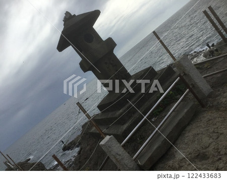 鎌倉&江ノ島散策 2023年版 稚児が淵の石灯籠 鎌倉&江ノ島散策 2023年版 稚児が淵の石灯籠 122433683