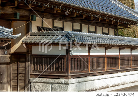 いぶし瓦が眩しいい和風の屋根と瓦塀外構 いぶし瓦が眩しいい和風の屋根と瓦塀外構 122436474