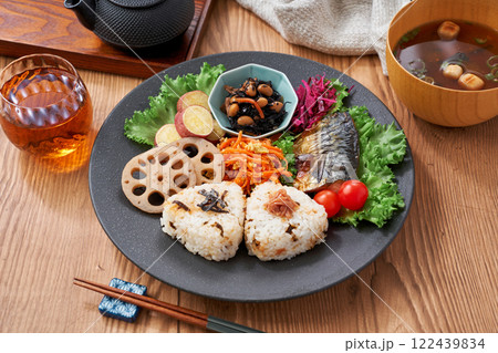 彩り豊かな和食ワンプレート 彩り豊かな和食ワンプレート 122439834