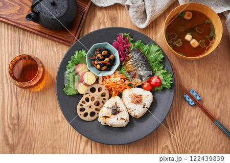 彩り豊かな和食ワンプレート 彩り豊かな和食ワンプレート 122439839