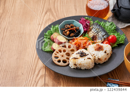 彩り豊かな和食ワンプレート 彩り豊かな和食ワンプレート 122439844