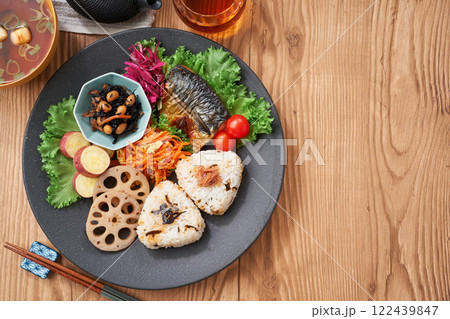 彩り豊かな和食ワンプレート 彩り豊かな和食ワンプレート 122439847
