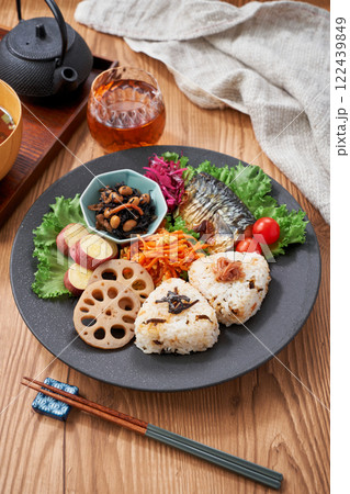 彩り豊かな和食ワンプレート 122439849