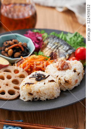 彩り豊かな和食ワンプレート 122439852