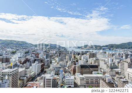 長崎県長崎市　長崎市中心部から望む長崎の街並み 122442271
