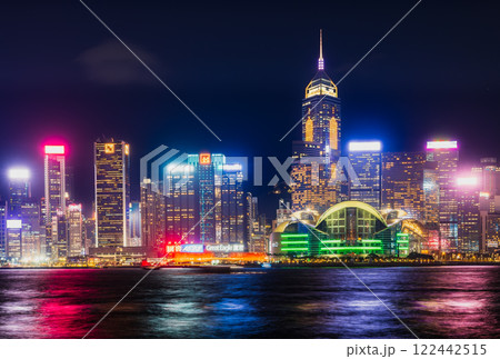 香港　100万ドルの夜景　ビクトリア・ハーバー 122442515