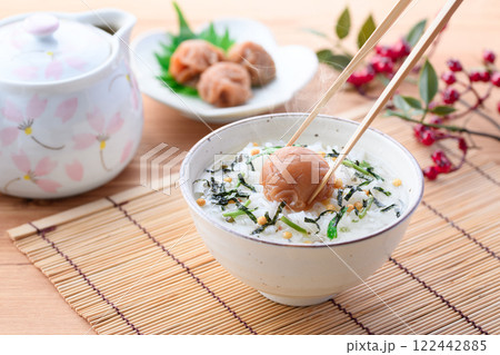 梅干し茶漬け ( 紀州南高梅 はちみつ梅使用 ) 梅干し茶漬け ( 紀州南高梅 はちみつ梅使用 ) 122442885