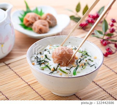 梅干し茶漬け ( 紀州南高梅 はちみつ梅使用 ) 梅干し茶漬け ( 紀州南高梅 はちみつ梅使用 ) 122442886