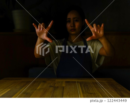 主婦のポートレート 122443449