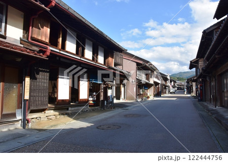 岐阜県恵那市　岩村城下町のいわむら美術の舘（旧柴田家）と町並み 122444756