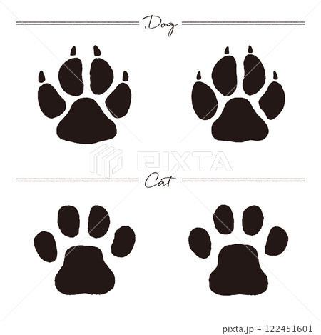 猫と犬の足跡の手描きイラストセット 猫と犬の足跡の手描きイラストセット 122451601