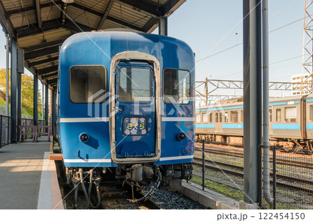 【北九州門司港　九州鉄道記念館の寝台特急さくら】 122454150