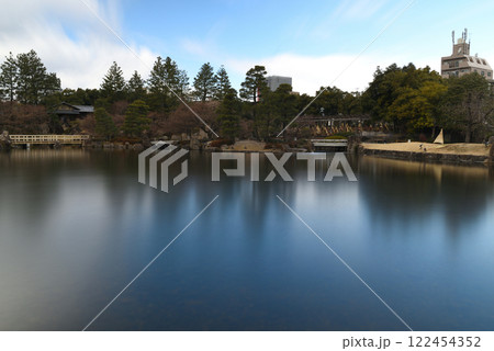 牡丹園で賑わう徳川園 122454352
