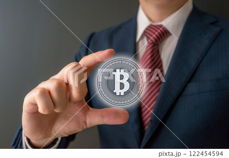 スーツを着たビジネスマン 122454594