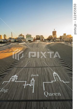 「神奈川県」横浜港大さん橋国際客船ターミナル くじらのせなか 「神奈川県」横浜港大さん橋国際客船ターミナル くじらのせなか 122455650