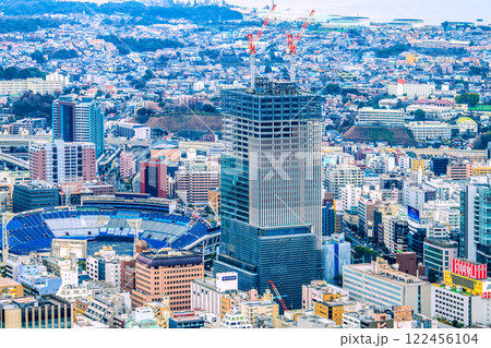 日本の横浜都市景観 横浜スタジアムや関内駅前のベースゲート横浜関内タワーなどを望む=令和7年1月 日本の横浜都市景観 横浜スタジアムや関内駅前のベースゲート横浜関内タワーなどを望む=令和7年1月 122456104