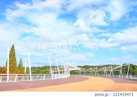 愛知県長久手市、モリコロパーク内施設、グローバルループの風景 122459471