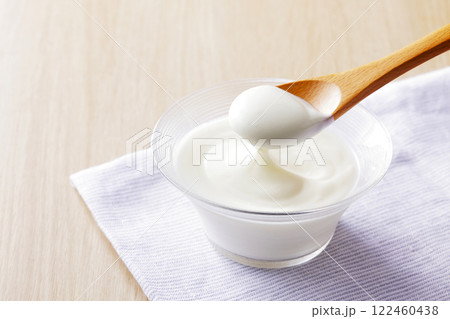 ヨーグルト ヨーグルト 122460438