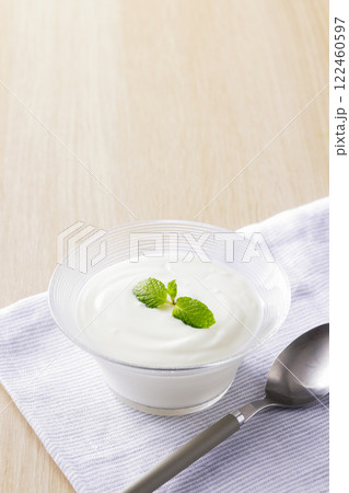 ヨーグルト 122460597